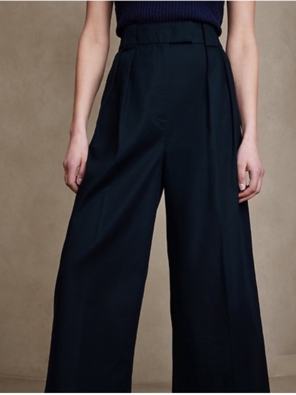 Banana Republic Cruise Cropped Wide-Leg High-Waist Pants in Navy - Picture 2 of 12
